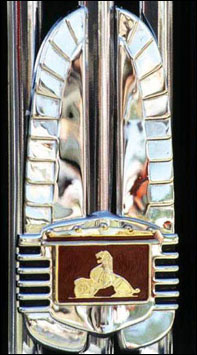 Holden grille badge 48 215